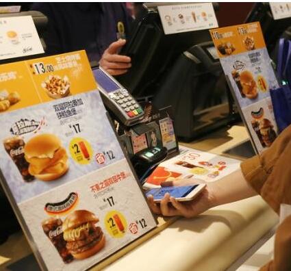 1516872273804465.jpg 151677763451301.jpg